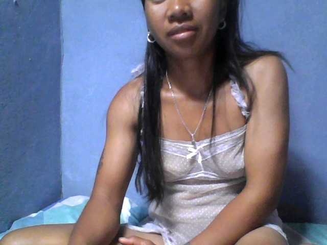 Rose-Bler live cam on BongaCams