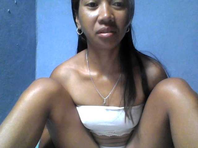 Rose-Bler live cam on BongaCams