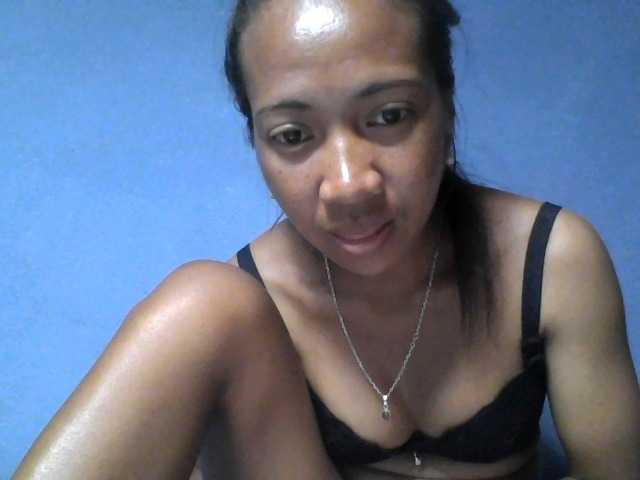 Rose-Bler live cam on BongaCams