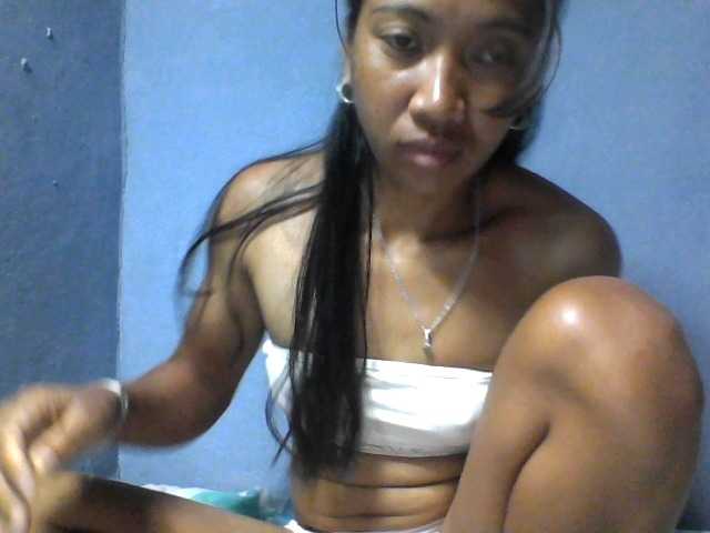 Rose-Bler live cam on BongaCams