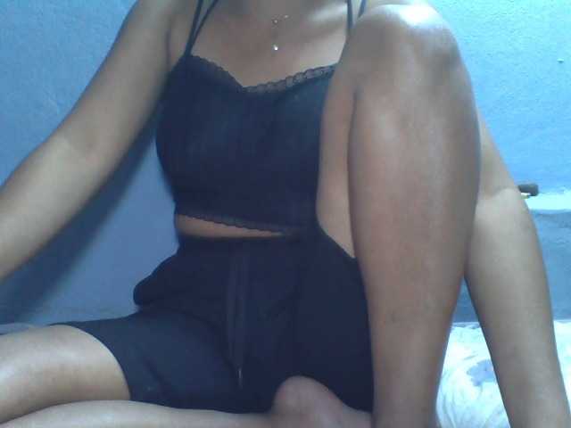 Rose-Bler live cam on BongaCams