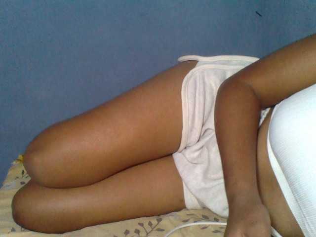 Rose-Bler live cam on BongaCams