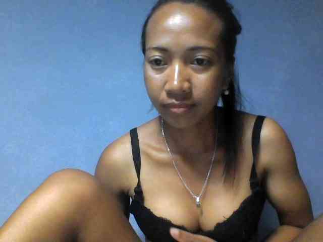 Rose-Bler Live Webcam on BongaCams