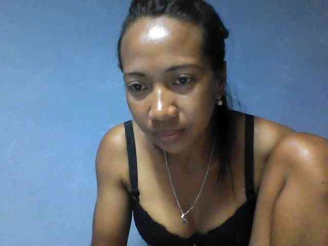 Rose-Bler Live Webcam on BongaCams