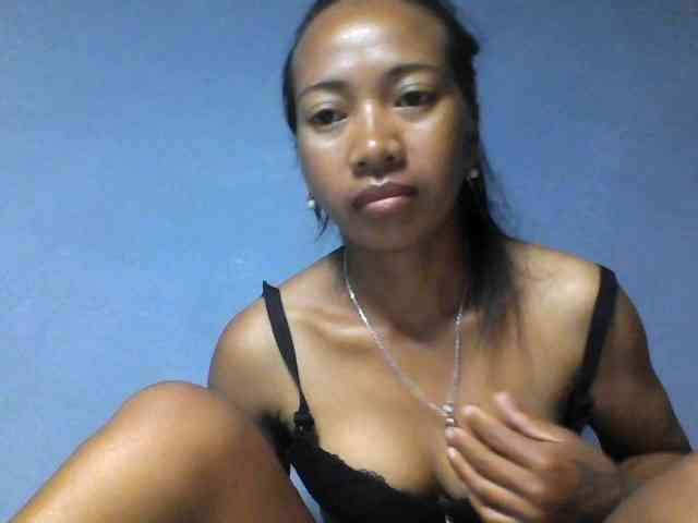 Rose-Bler Live Webcam on BongaCams