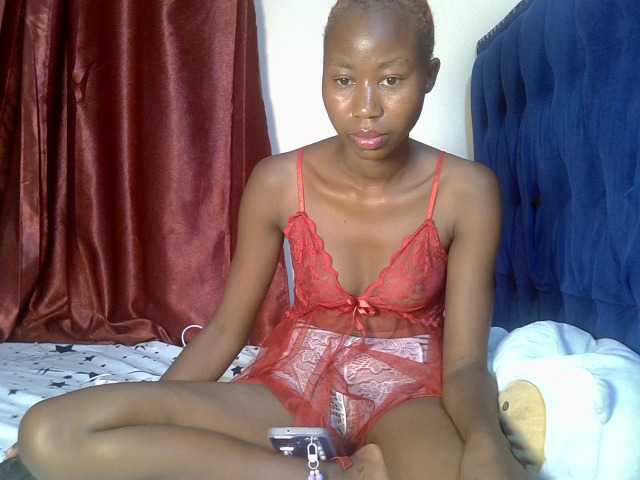 Moonlight0002 live cam on BongaCams