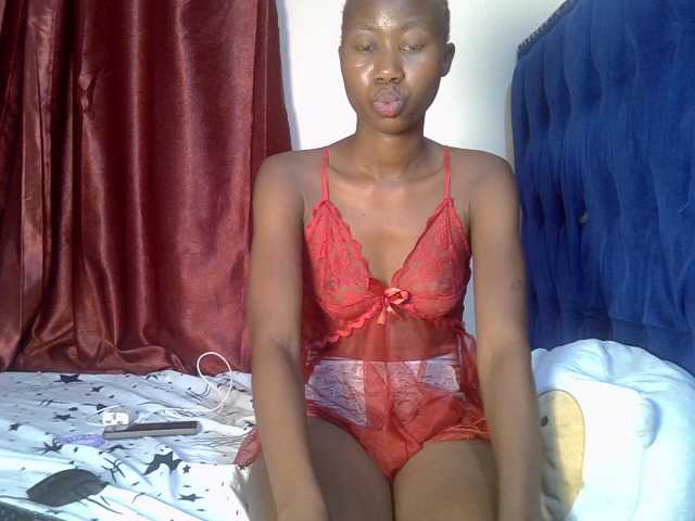 Moonlight0002 live cam on BongaCams