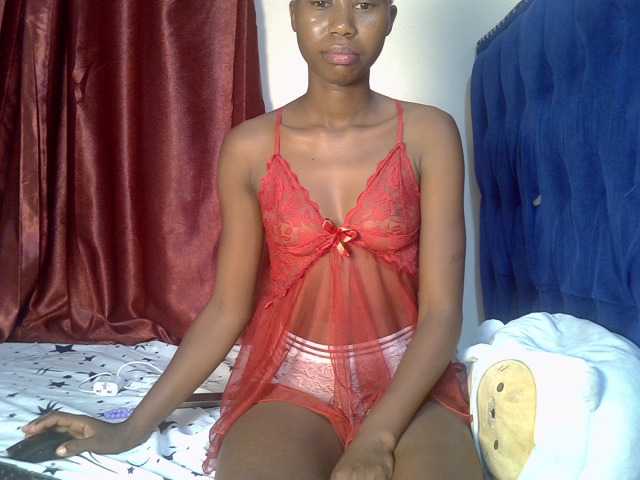 Moonlight0002 live cam on BongaCams