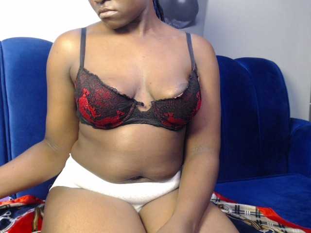 kissytrouble live cam on BongaCams