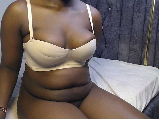 kissytrouble live cam on BongaCams