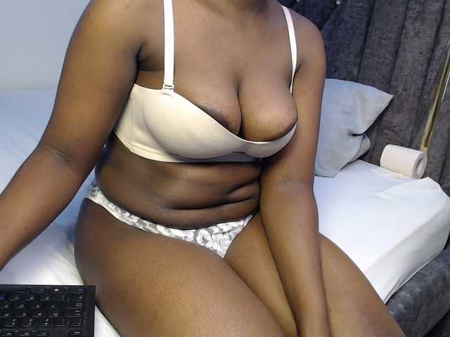 kissytrouble live cam on BongaCams