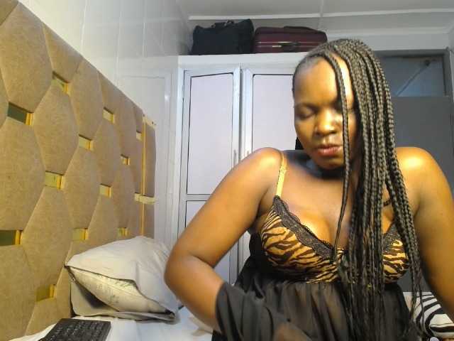 kissytrouble live cam on BongaCams