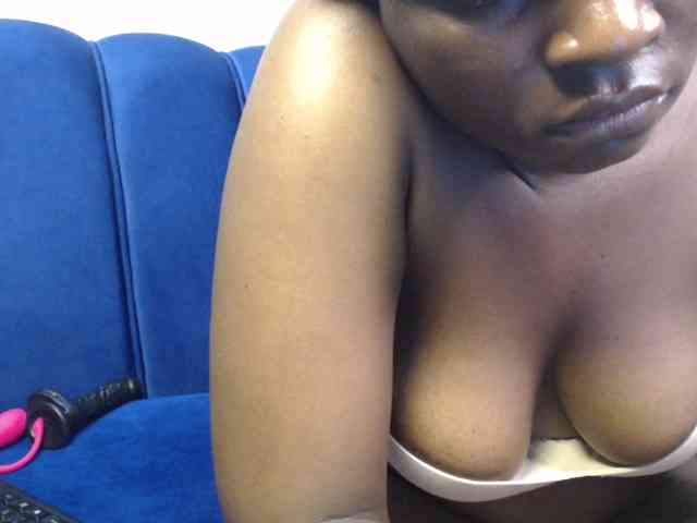 kissytrouble webcam