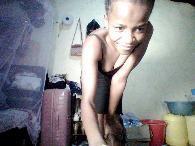 Ebony-pretty1 live cam on BongaCams