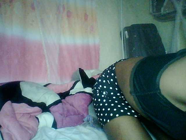 Ebony-pretty1 live cam on BongaCams
