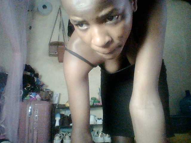 Ebony-pretty1 live cam on BongaCams