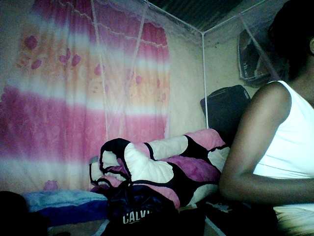 Ebony-pretty1 live cam on BongaCams