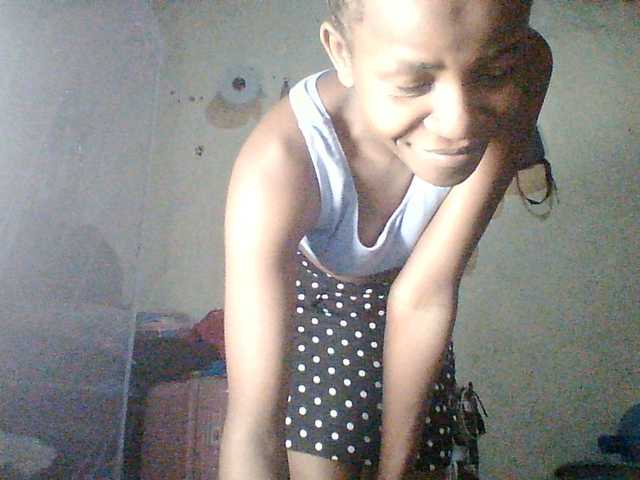 Ebony-pretty1 live cam on BongaCams