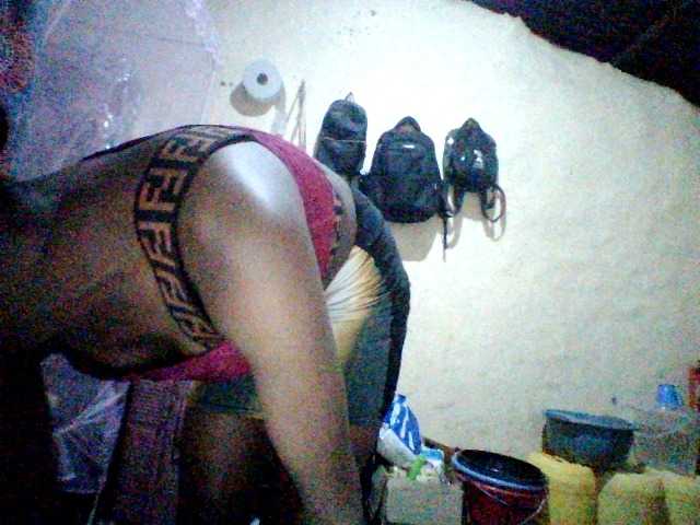 Ebony-pretty1 live cam on BongaCams