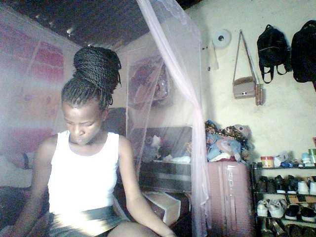 Ebony-pretty1 live cam on BongaCams