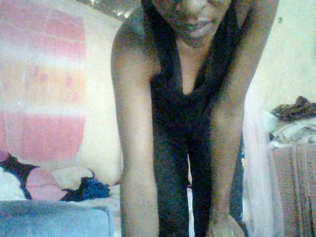 Ebony-pretty1 live cam on BongaCams