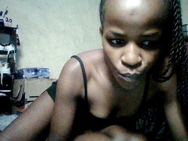 Ebony-pretty1 live cam on BongaCams