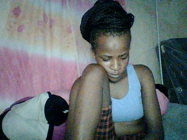 Ebony-pretty1 live cam on BongaCams