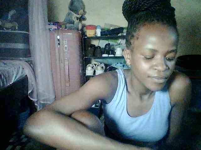 Ebony-pretty1 Ebony-pretty1