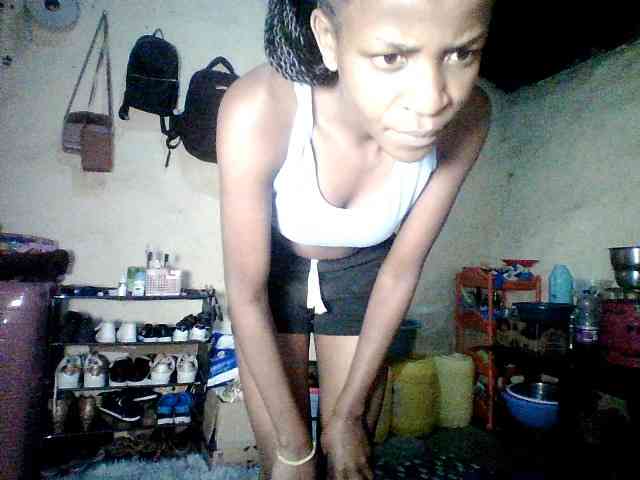Ebony-pretty1 Ebony-pretty1