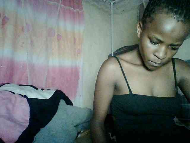 Model: Ebony-pretty1