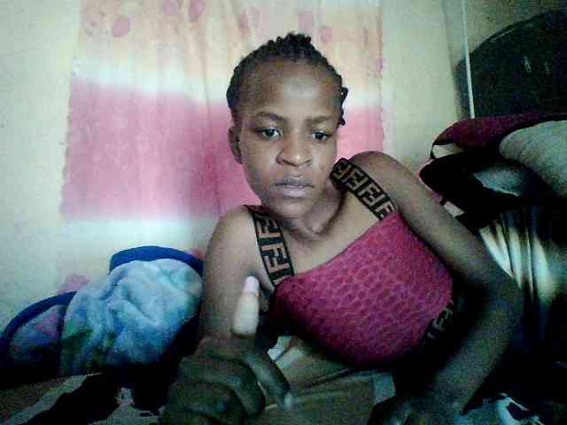Modelo: Ebony-pretty1