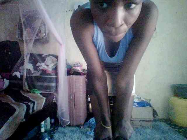 Ebony-pretty1 Ebony-pretty1
