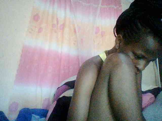 Ebony-pretty1 webcam