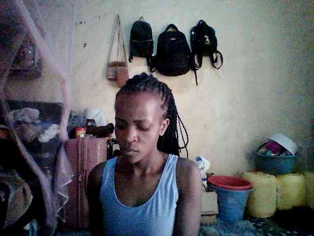 Ebony-pretty1 Ebony-pretty1