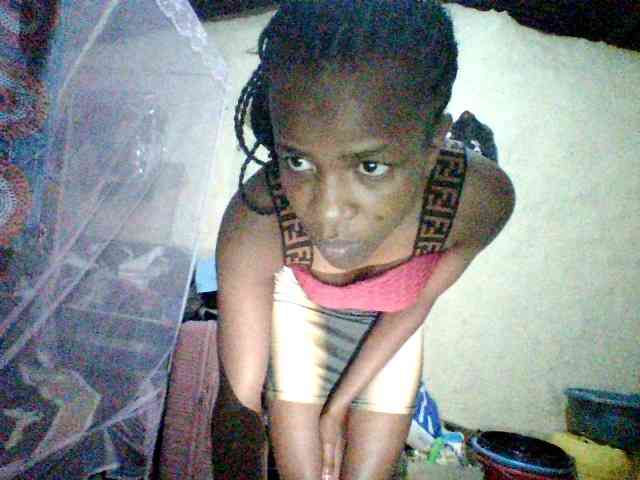 Ebony-pretty1 Ebony-pretty1