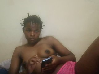 Cute-lizah's Live Webcam