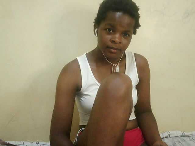 Cute-lizah live cam on BongaCams
