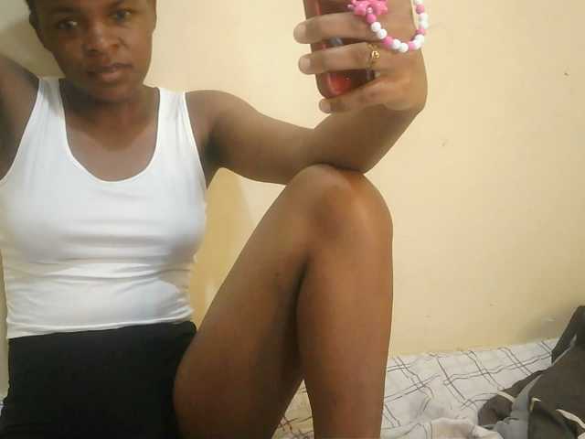 Cute-lizah live cam on BongaCams