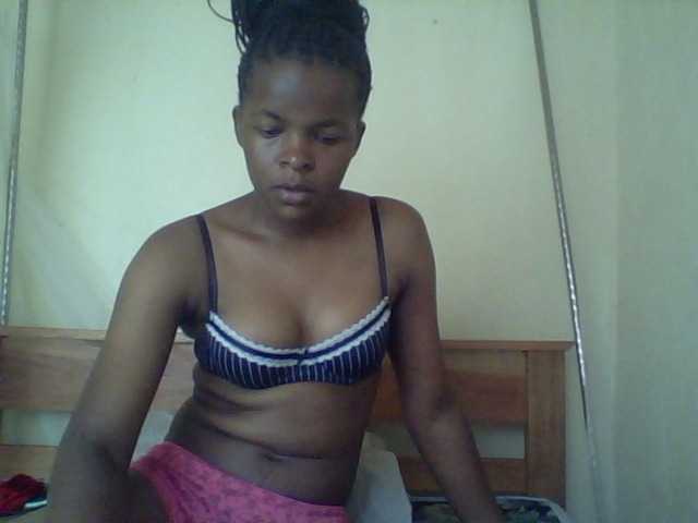 Cute-lizah live cam on BongaCams