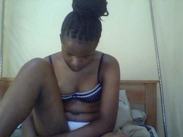 Cute-lizah live cam on BongaCams