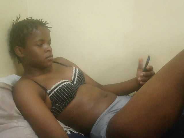 Cute-lizah live cam on BongaCams