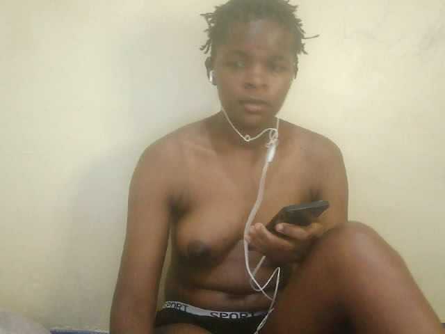 Cute-lizah live cam on BongaCams