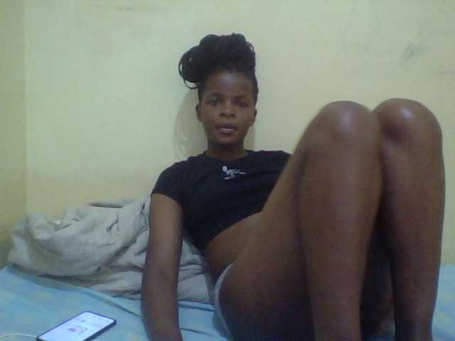 Cute-lizah live cam on BongaCams