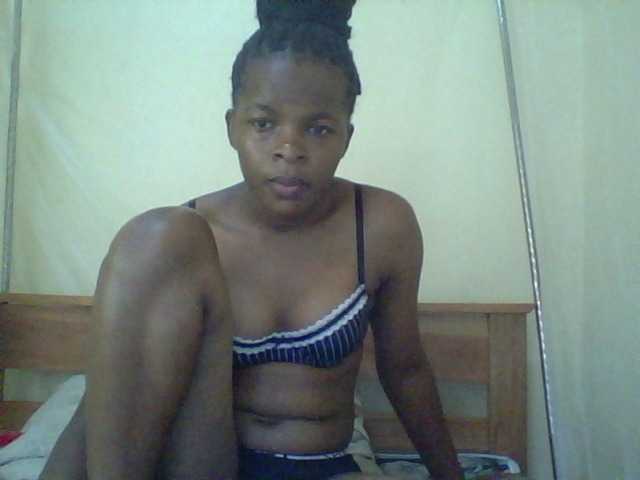 Cute-lizah live cam on BongaCams