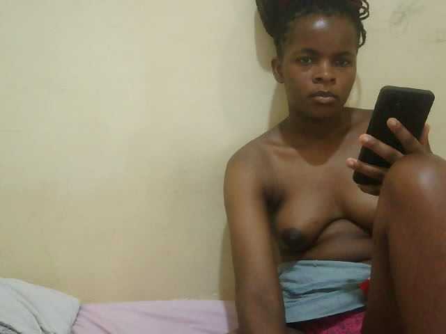 Cute-lizah live cam on BongaCams