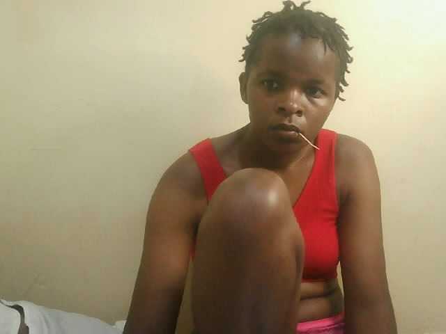 Cute-lizah live cam on BongaCams