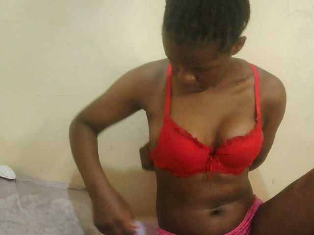 Cute-lizah live cam on BongaCams