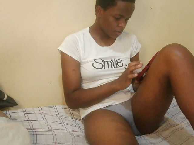 Cute-lizah live cam on BongaCams