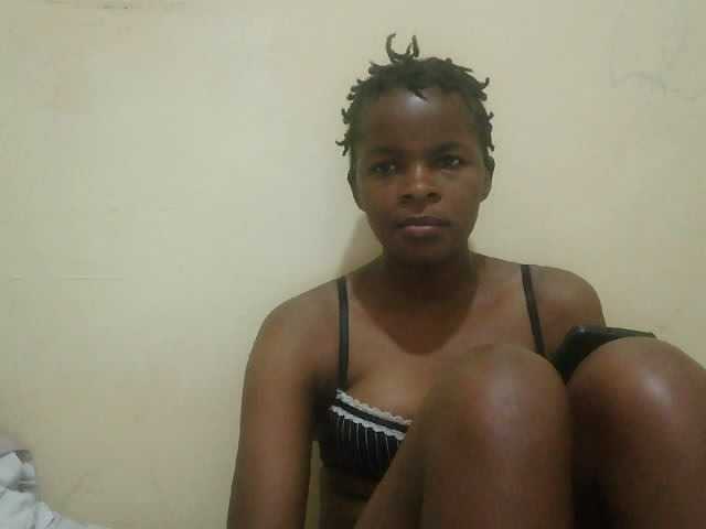 Cute-lizah live cam on BongaCams