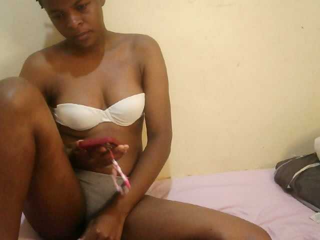 Cute-lizah live cam on BongaCams